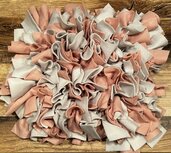 Snuffelkussen vierkant roze, grijs